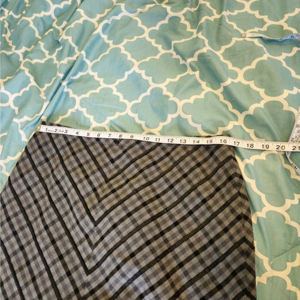 Nine West Black Gray Plaid Skirt Size 12 Chevron Pattern Sequin - Picture 4 of 6